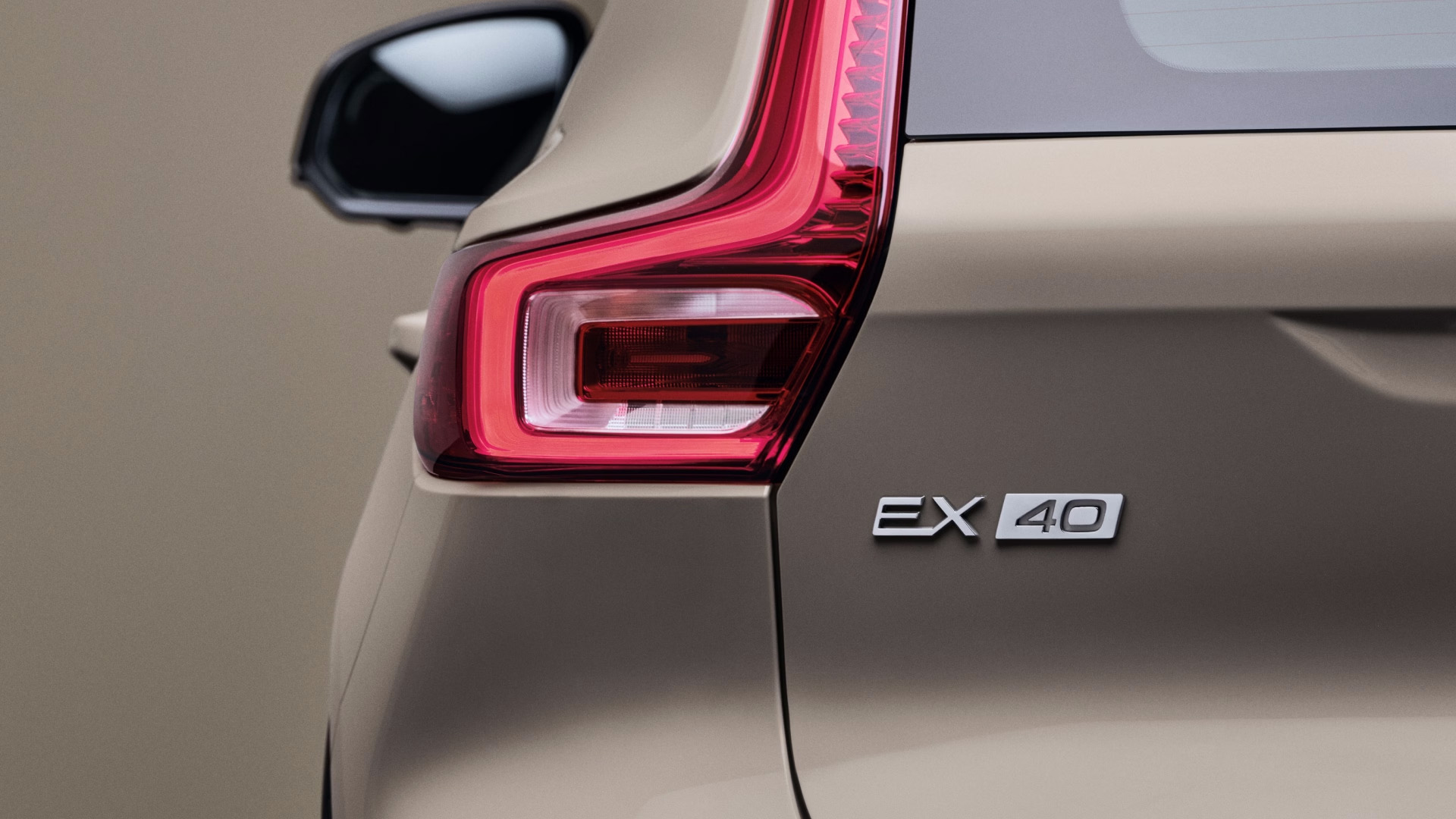 mezoto-volvo-ex40-elektrikli-8